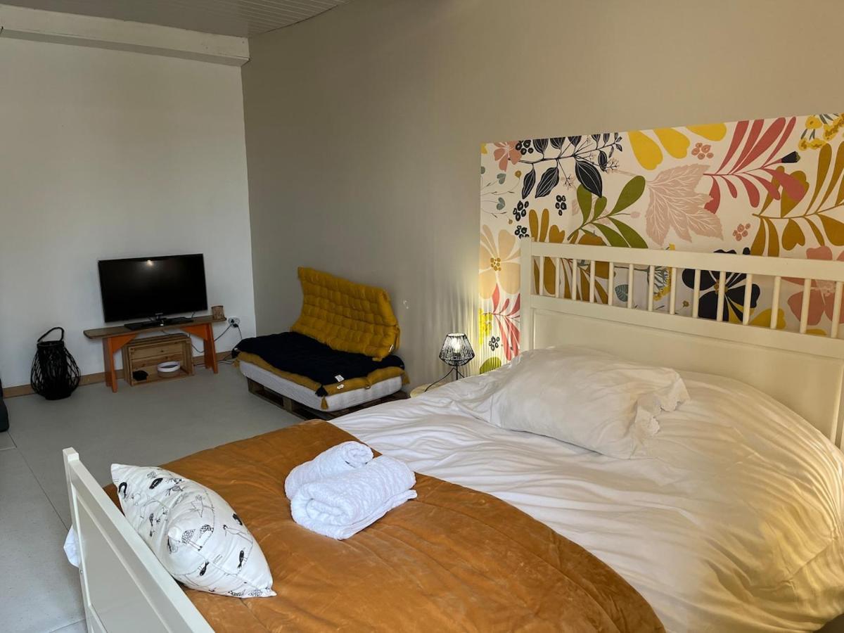 Logis En Perigord - Entre Bastides Et Vignobles - 2 Personnes Apartment Saint-Aubin-de-Lanquais Luaran gambar